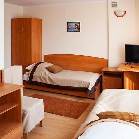 Hotel Livia Wolomin Luaran gambar