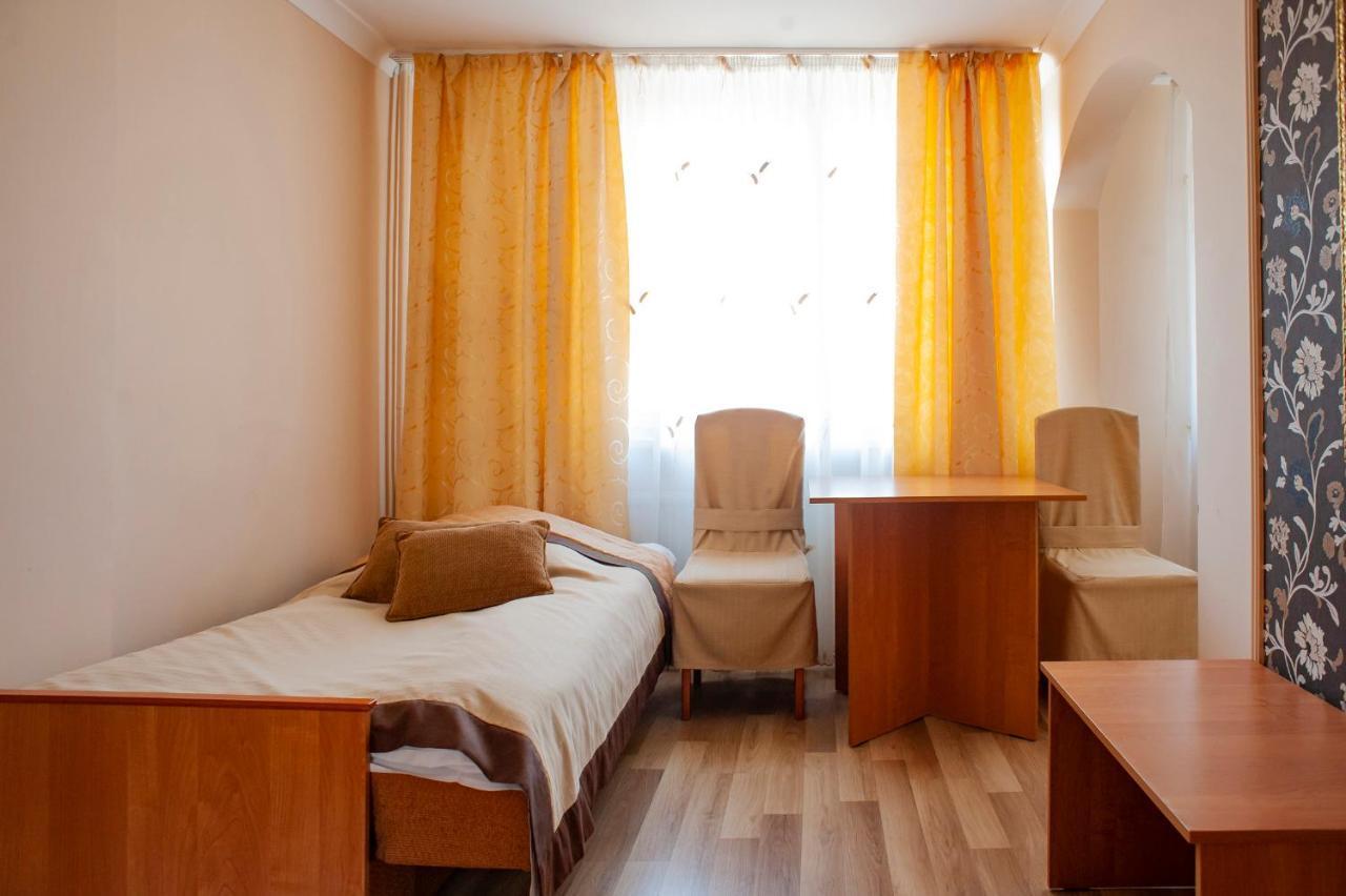 Hotel Livia Wolomin Luaran gambar
